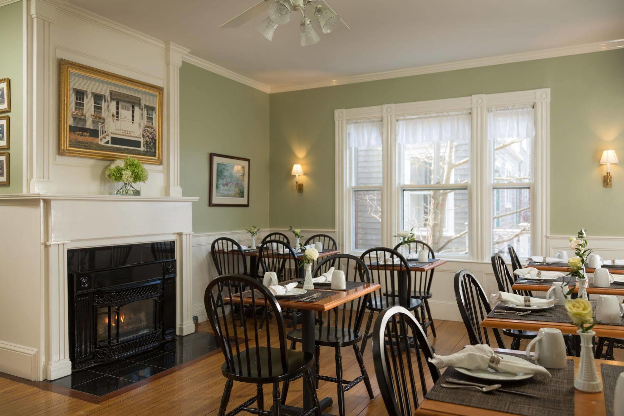Brass Lantern Inn Nantucket Bagian luar foto